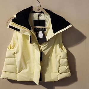 RAINS LOOP W  WATERPROOF VEST INSULATED PALE YELLOW NWT